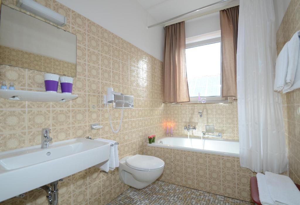 Gasthof zur Post Vohenstrauss Zimmer foto