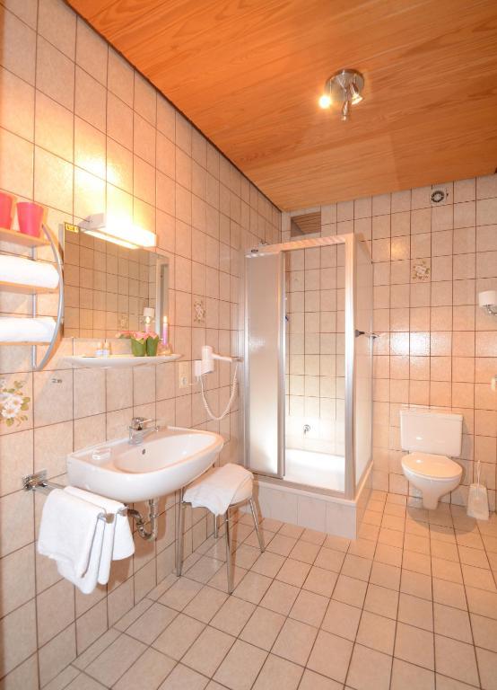 Gasthof zur Post Vohenstrauss Zimmer foto