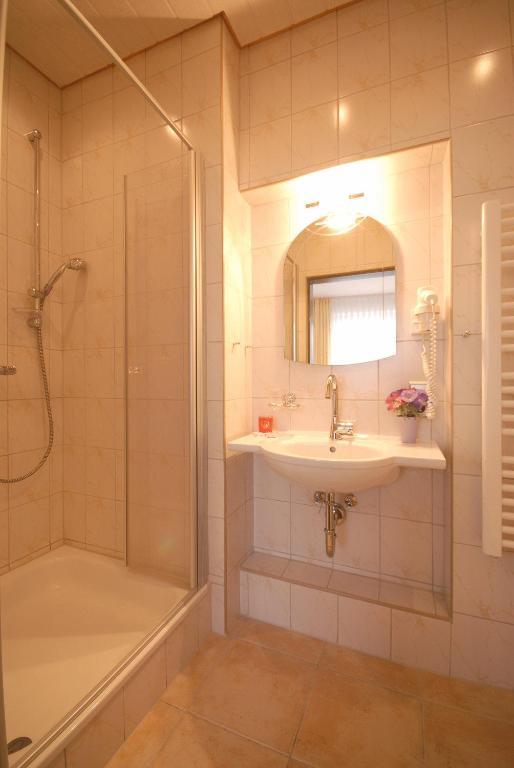 Gasthof zur Post Vohenstrauss Zimmer foto